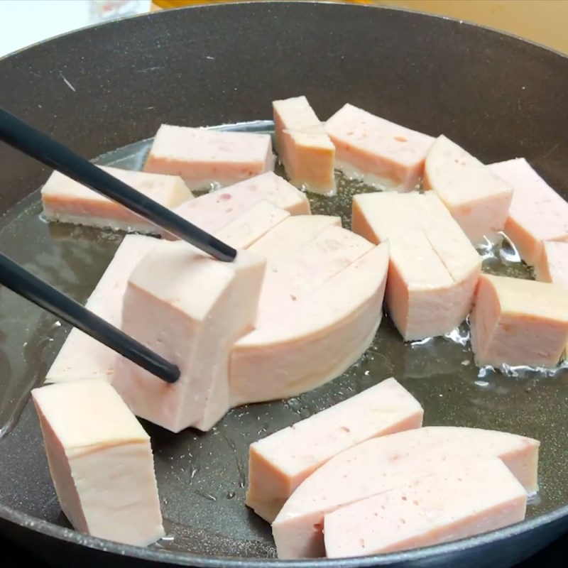 Bước 1 Sơ chế giò lụa Giò rim mắm