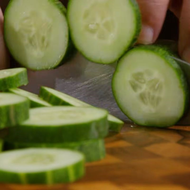 Bước 2 Sơ chế gừng và các loại rau củ khác mực hấp gừng