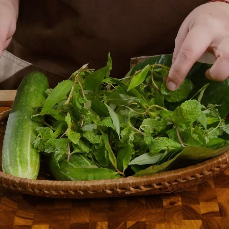 Bước 2 Sơ chế gừng và các loại rau củ khác mực hấp gừng