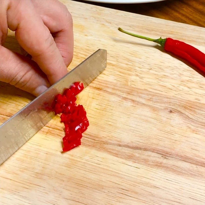 Bước 2 Sơ chế hành, tỏi, ớt và hành lá Giò rim mắm