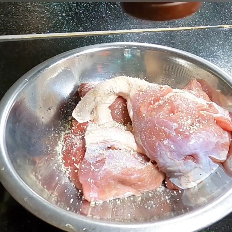 Bước 1 Sơ chế và ướp thịt bò Bò nấu đốp