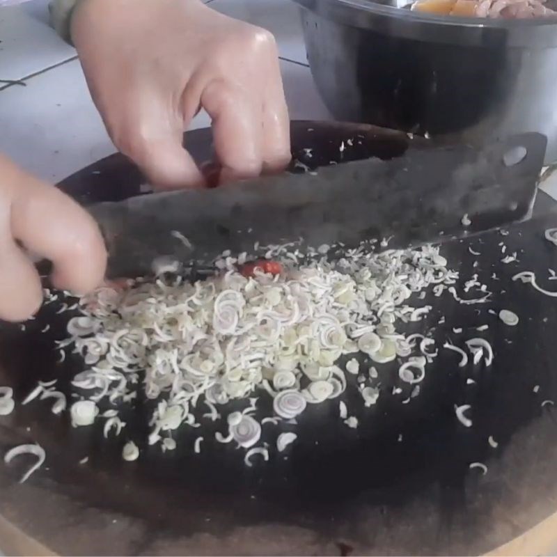 Bước 1 Sơ chế nguyên liệu Bê xào lăn