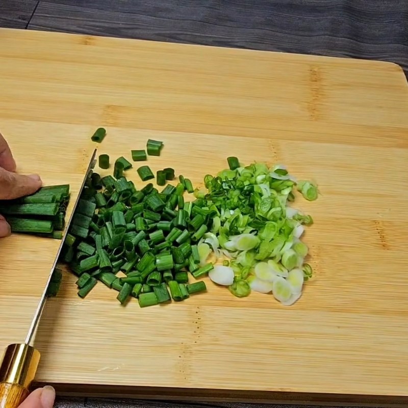 Bước 1 Sơ chế nguyên liệu Trứng vịt chiên