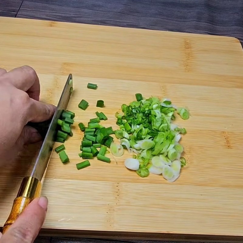 Bước 1 Sơ chế nguyên liệu Trứng vịt chiên