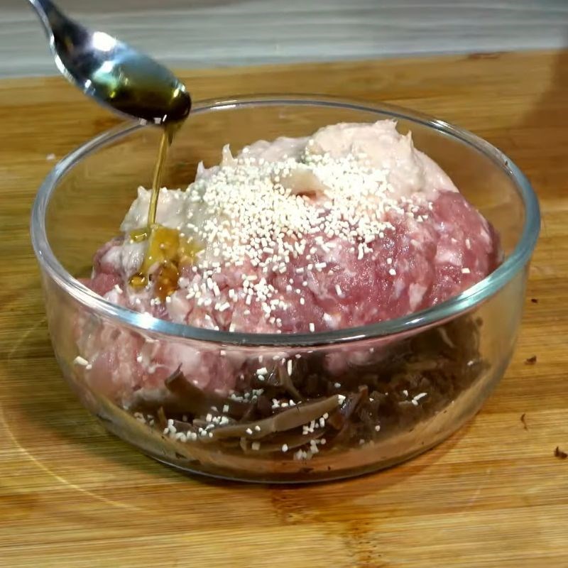 Bước 1 Sơ chế nguyên liệu và chuẩn bị nhân nhồi cá cá bống mú hấp hồng kông