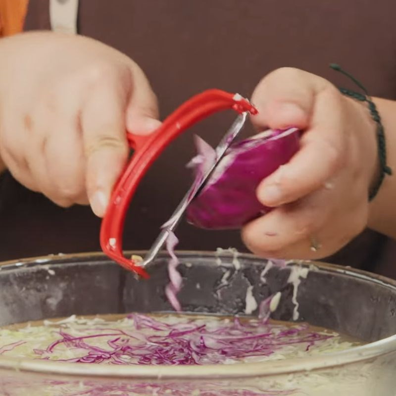 Bước 2 Sơ chế rau củ chuẩn bị cho món Salad rau củ sốt mayonnaise trộn salad