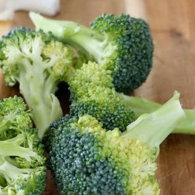 Bước 2 Sơ chế rau củ tươi ngon thịt bò xào mềm