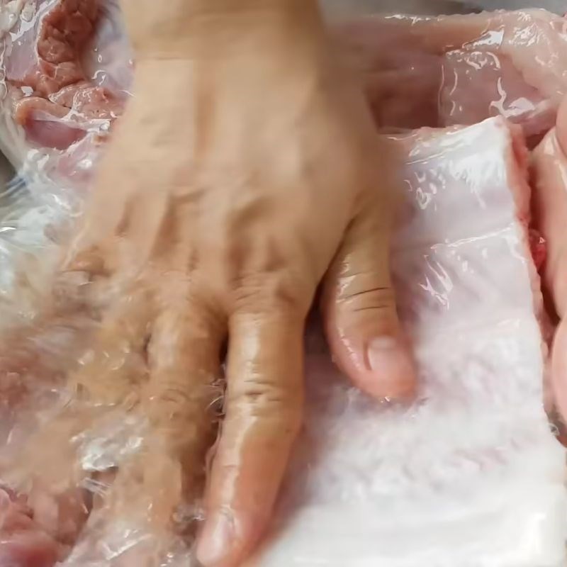 Bước 1 Sơ chế sườn heo sạch sẽ sườn nướng ngon và mềm