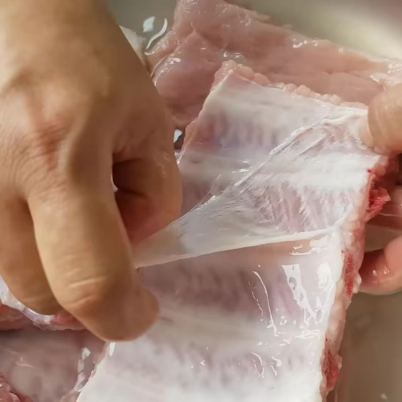 Bước 1 Sơ chế sườn heo sạch sẽ sườn nướng ngon và mềm