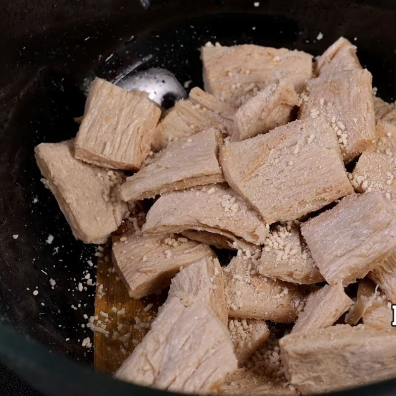 Bước 1 Sơ chế sườn non chay sườn non chay rim nước tương