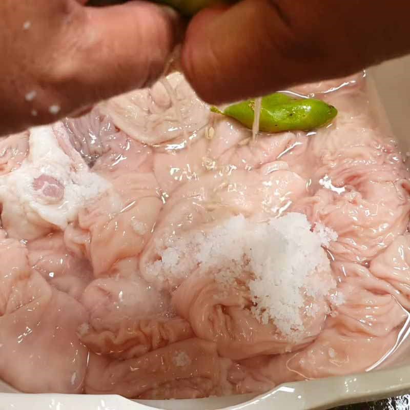 Bước 1 Sơ chế thú linh sạch mùi tanh Thú linh khìa nước dừa