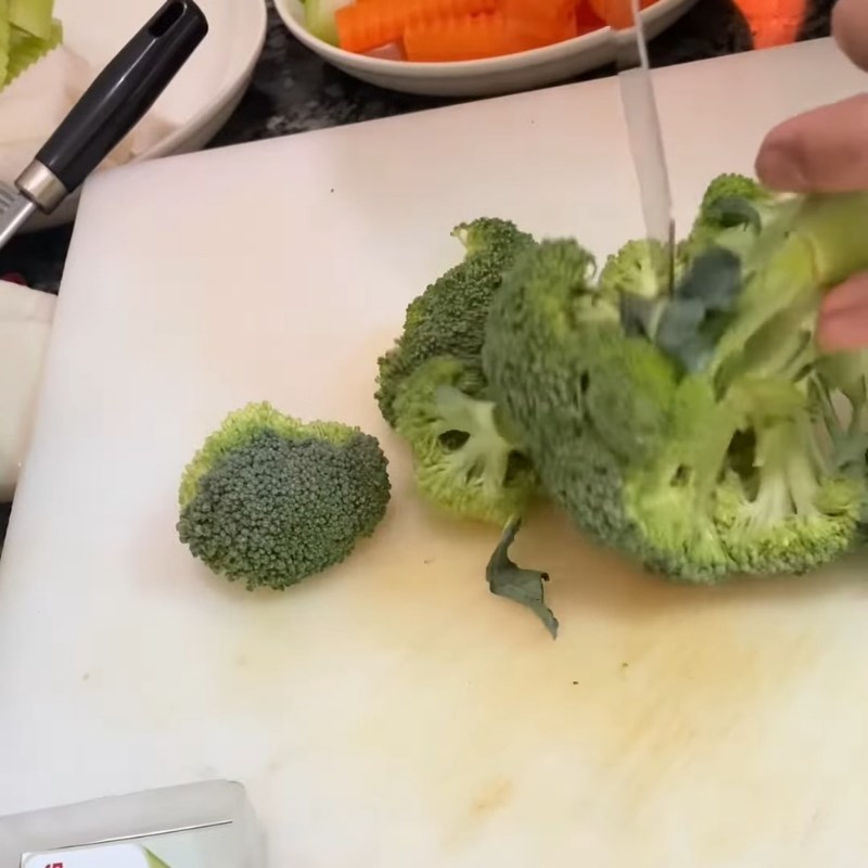 Bước 1 Sơ chế và gọt vỏ rau củ quả Rau củ luộc