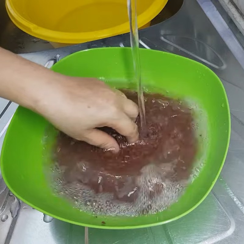 Bước 1 Sơ chế và làm sạch gạo lứt Bột gạo lứt