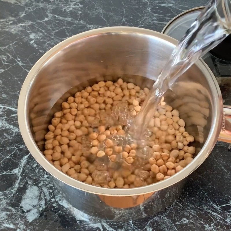 Bước 1 Sơ chế và ngâm đậu gà Đậu gà luộc