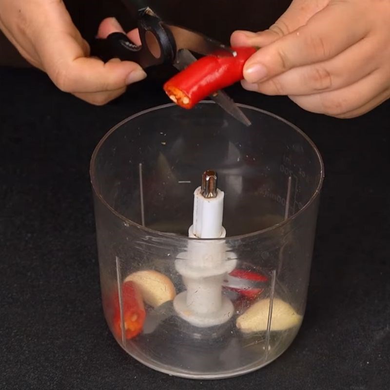 Bước 3 Sơ chế và phi thơm hành tỏi ớt Rang tôm đồng