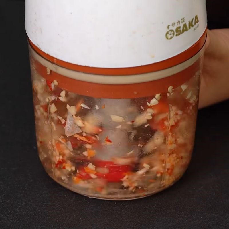 Bước 3 Sơ chế và phi thơm hành tỏi ớt Rang tôm đồng