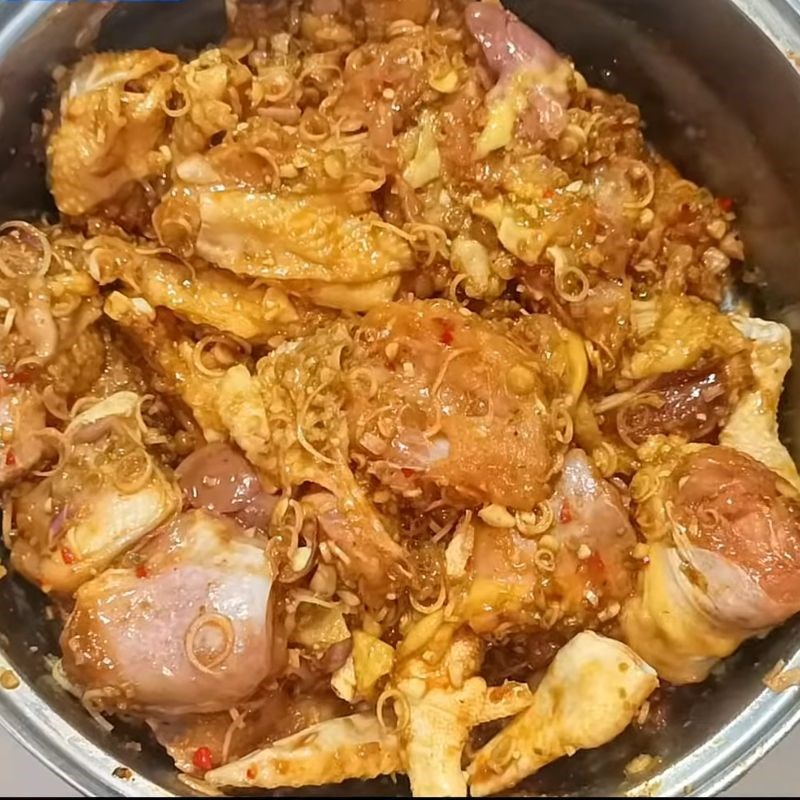 Bước 1 Sơ chế và ướp gà giả cầy miền Tây gà giả cầy miền Tây