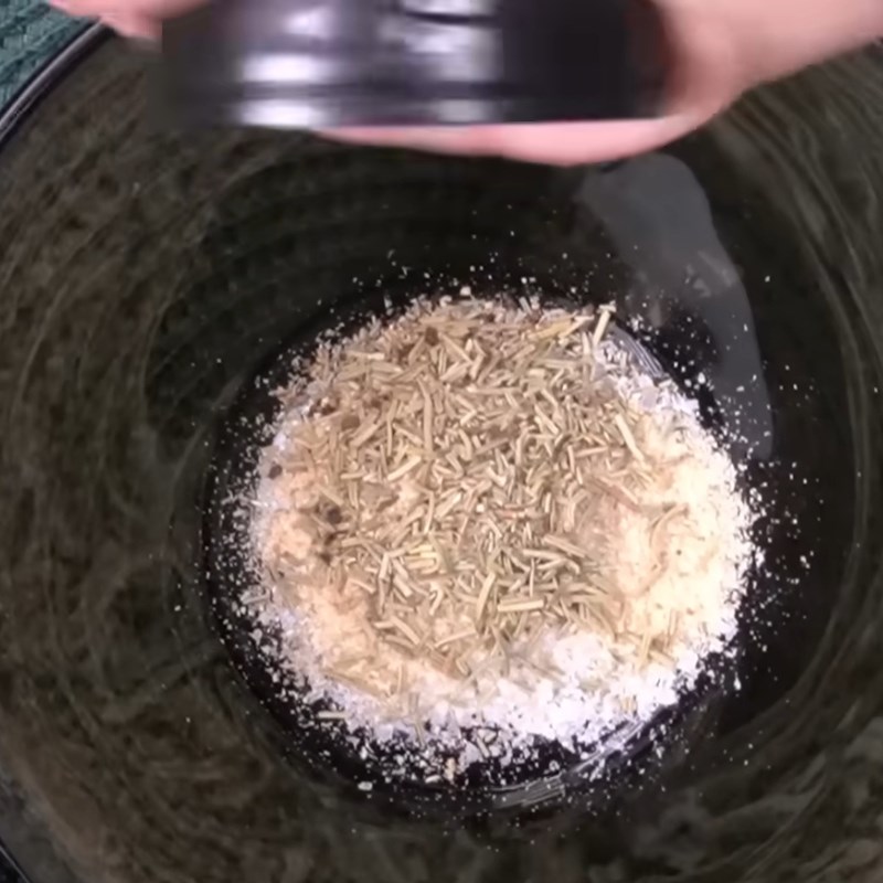 Bước 1 Sơ chế và ướp thịt nạc áp chảo đậm đà Thịt heo áp chảo