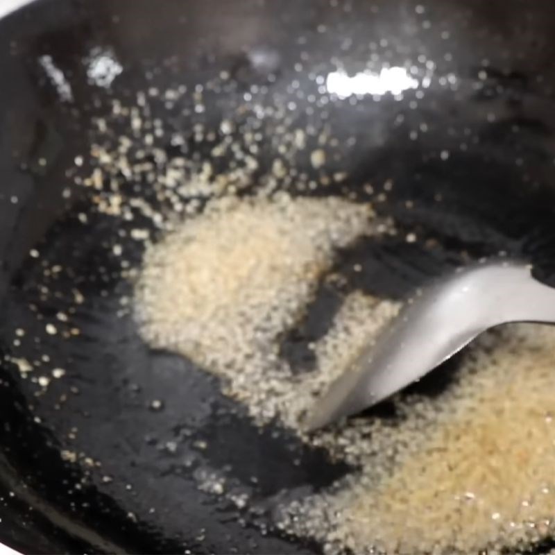 Bước 4 Sơ chế và xào topping ăn kèm Bún chay Huế