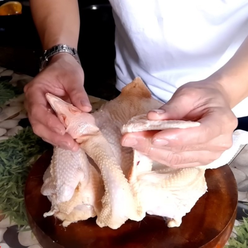 Bước 3 Tạo gà cánh phượng cơ bản Tạo dáng gà cúng