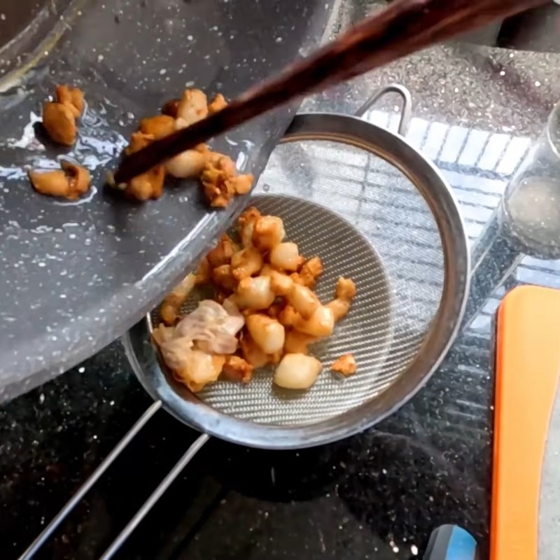 Bước 5 Thắng tóp mỡ Nước lèo bánh canh