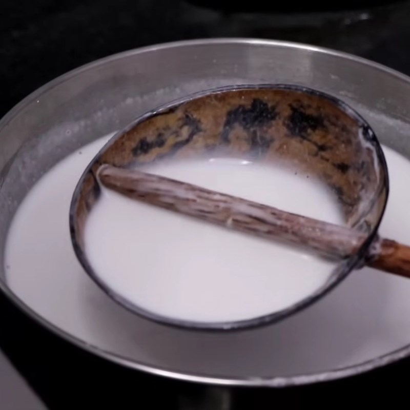 Bước 4 Tráng bánh ướt tại nhà Bột làm bánh cuốn