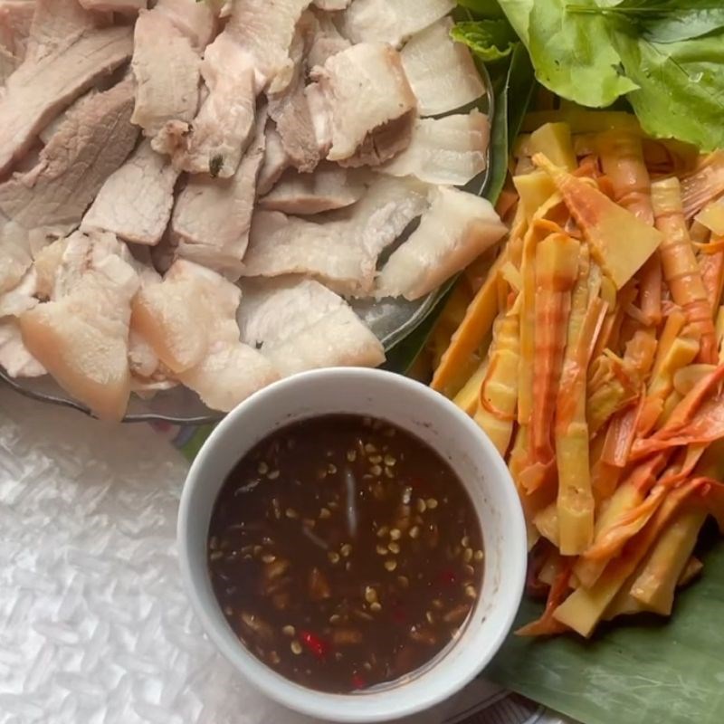 Bước 3 Thành phẩm Mắm ruốc chấm thịt luộc