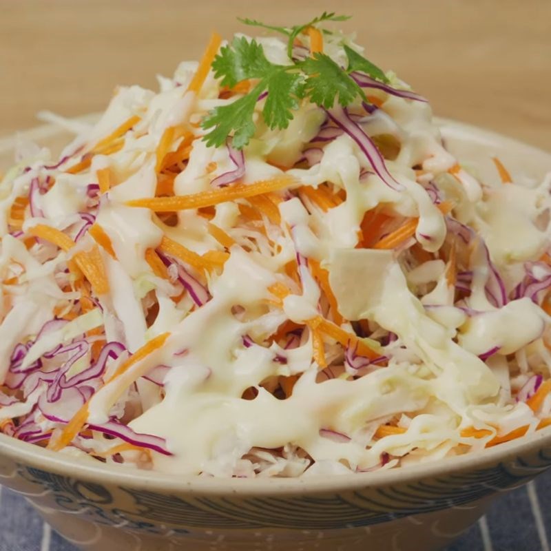 Bước 4 Thành phẩm sốt mayonnaise trộn salad