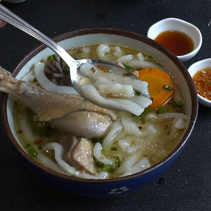Bước 6 Thành phẩm bánh canh vịt miền tây