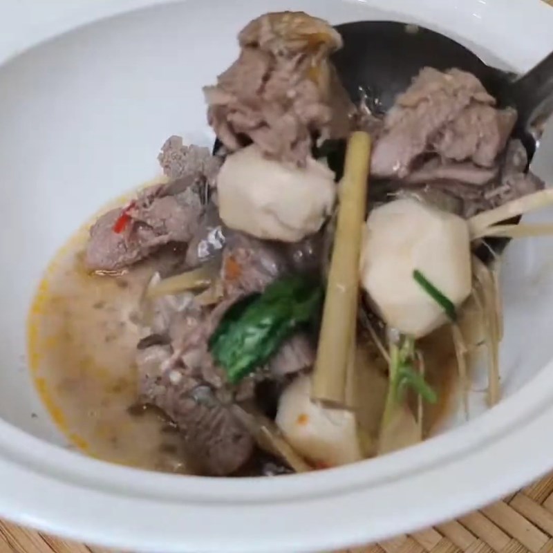 Bước 5 Thành phẩm Vịt om sấu khoai sọ