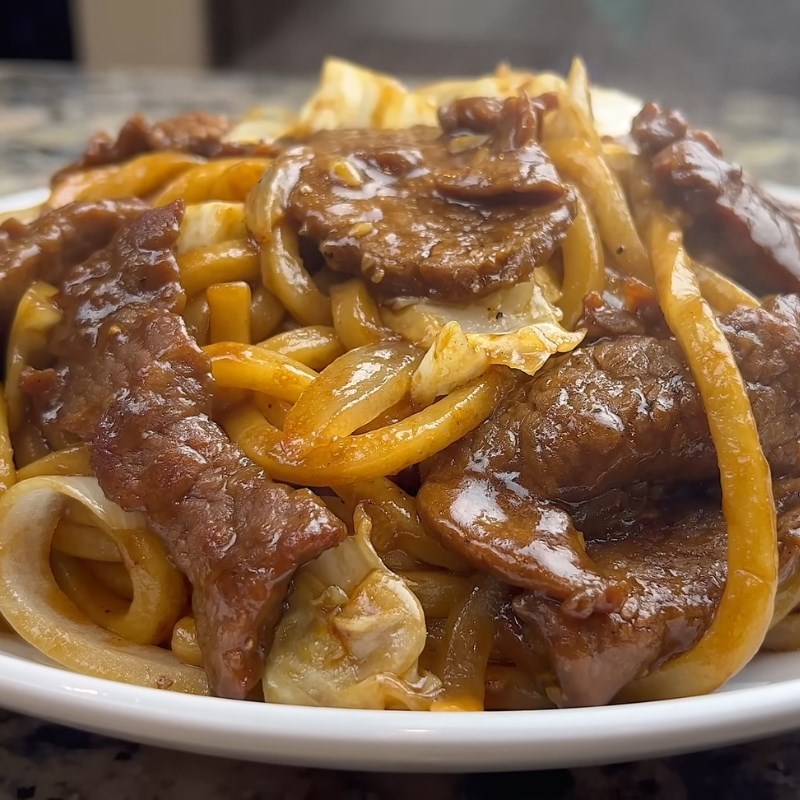 Bước 7 Thành phẩm Mì udon xào bò
