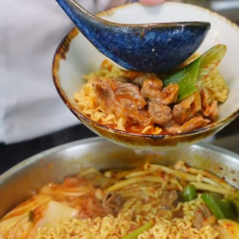 Bước 5 Thành phẩm Lẩu sườn bò kim chi