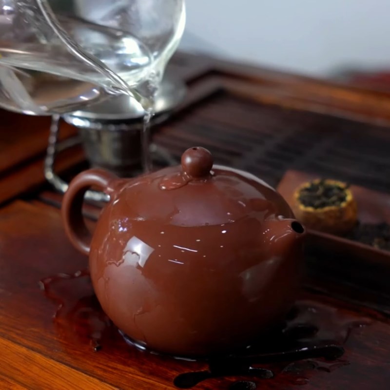 Bước 2 Tráng ấm chén và đánh thức trà Trà phổ nhĩ