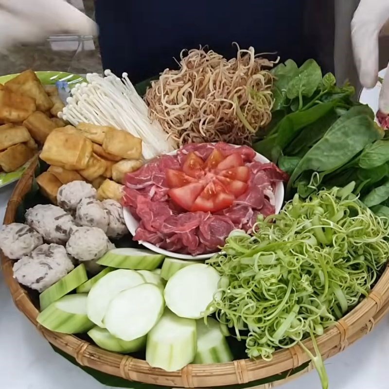 Bước 10 Trình bày Lẩu riêu cua thập cẩm