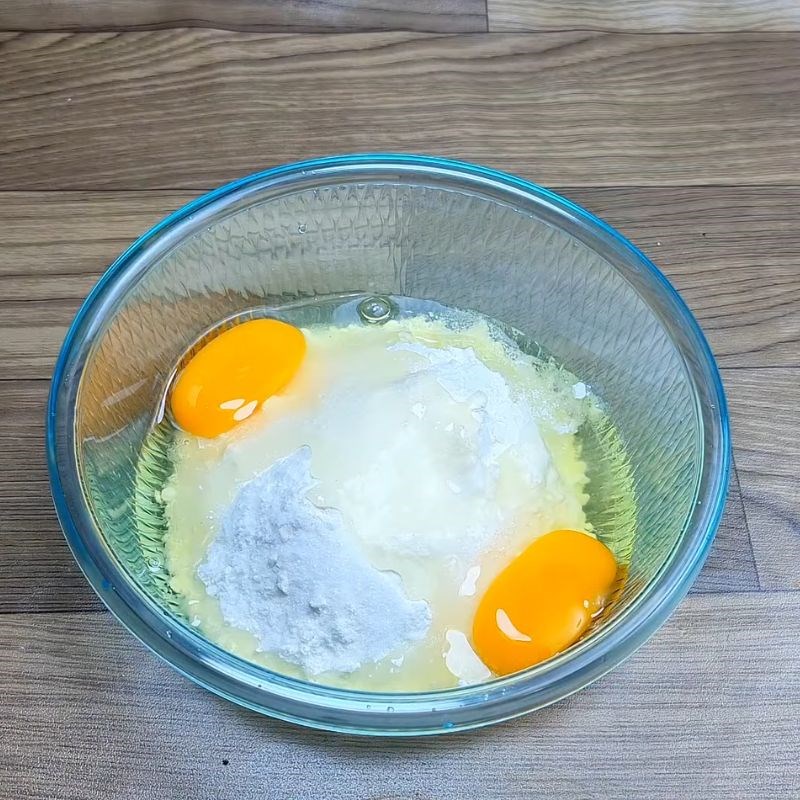 Bước 1 Trộn bột bánh rán Bánh rán bằng bột mì