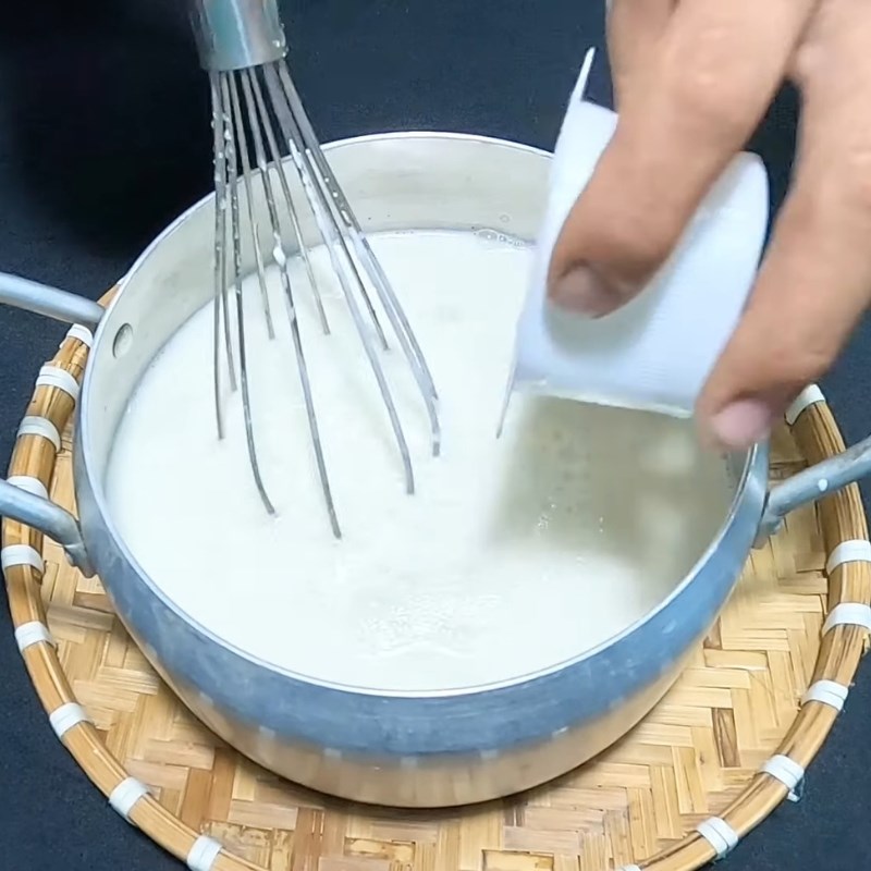 Bước 2 Trộn men sữa chua cái và đóng gói Sữa chua không cần ủ