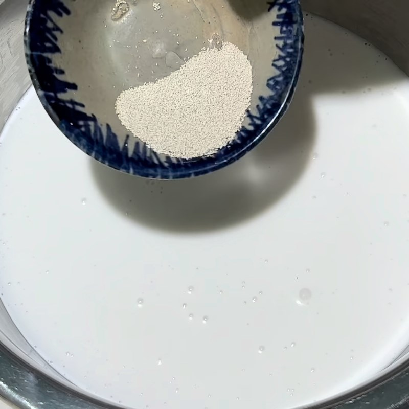 Bước 3 Trộn men và ủ bột bánh bò Bánh bò truyền thống
