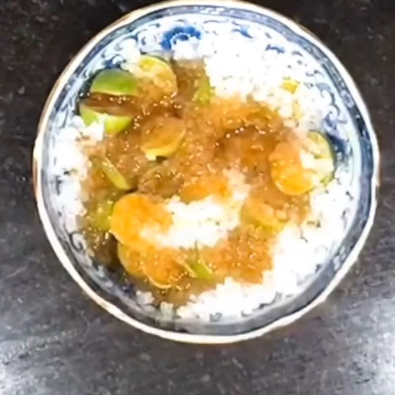 Bước 2 Trộn nguyên liệu và hấp cách thủy Quất hấp mật ong