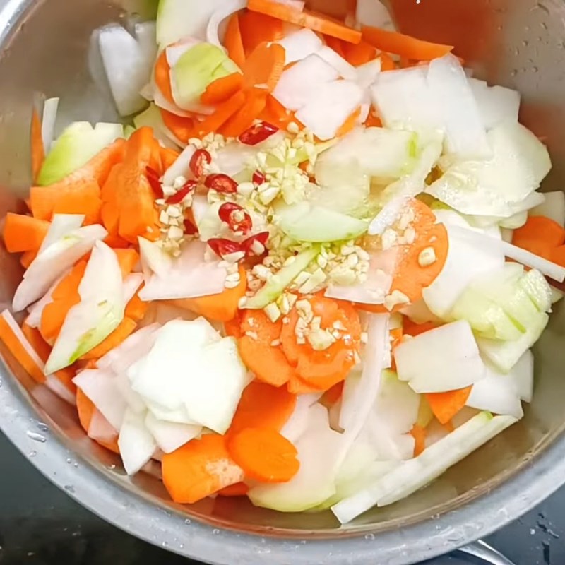 Bước 6 Trộn nộm su hào cà rốt thái miếng Nộm su hào cà rốt thái miếng