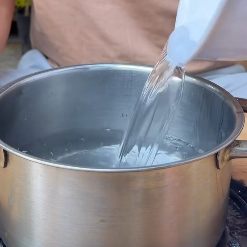 Bước 3 Trụng cà pháo với phèn chua Mứt cà pháo