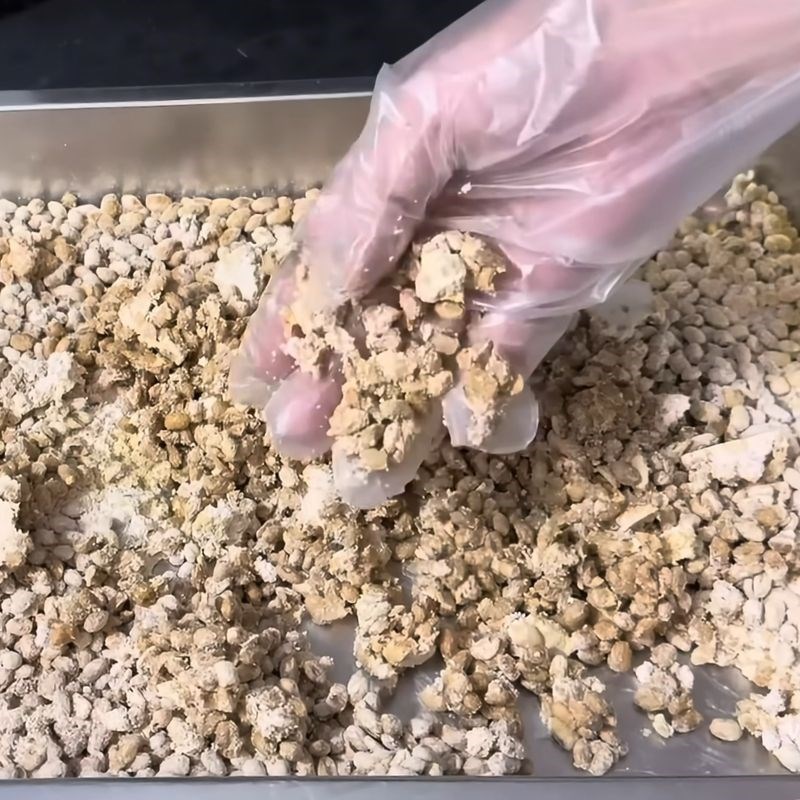 Bước 6 Ủ đậu nành lên men nước tương truyền thống