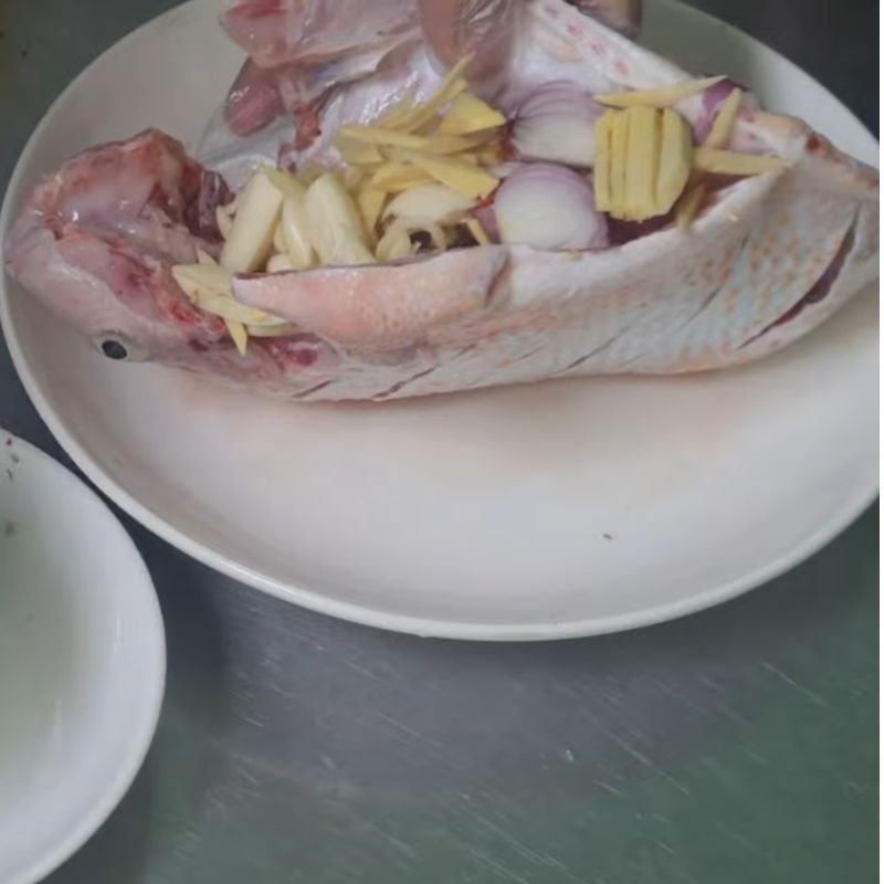 Bước 3 Ướp cá thấm đều gia vị cá diêu hồng nướng nồi chiên không dầu