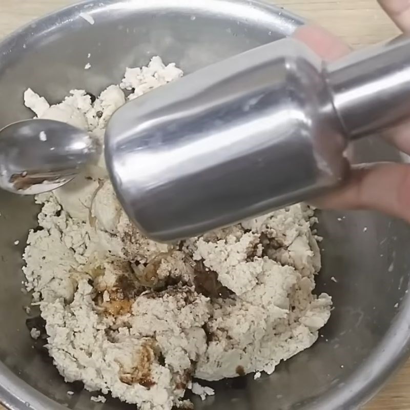 Bước 2 Ướp và quết đậu hũ tạo chả chay dai ngon chả lụa chay bằng đậu hũ