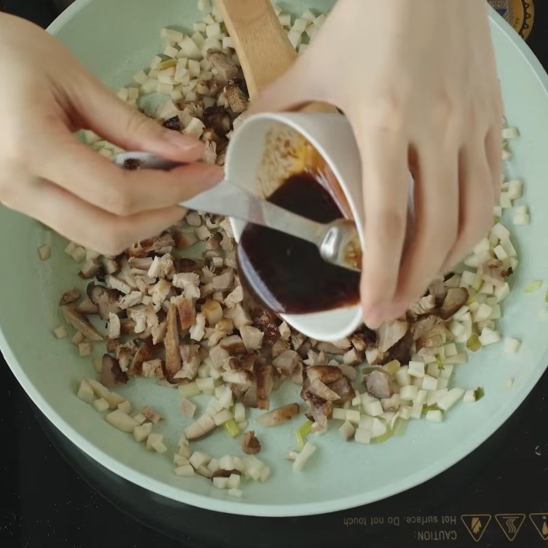 Bước 3 Xào nhân bánh xíu páo thơm lừng Bánh xíu páo Nam Định