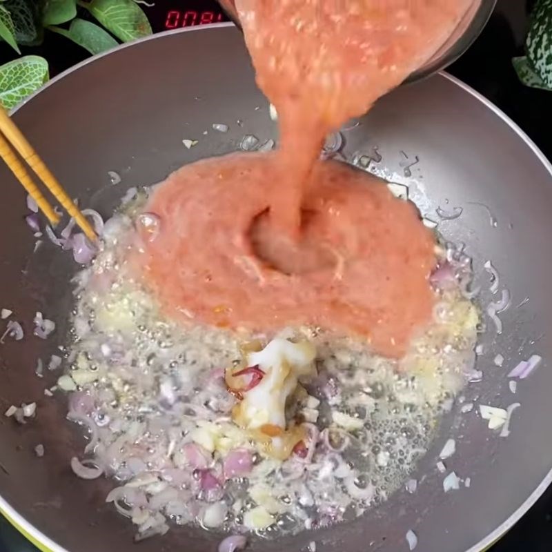 Bước 2 Xào sốt kho cá đậm đà cá mòi kho rục xương