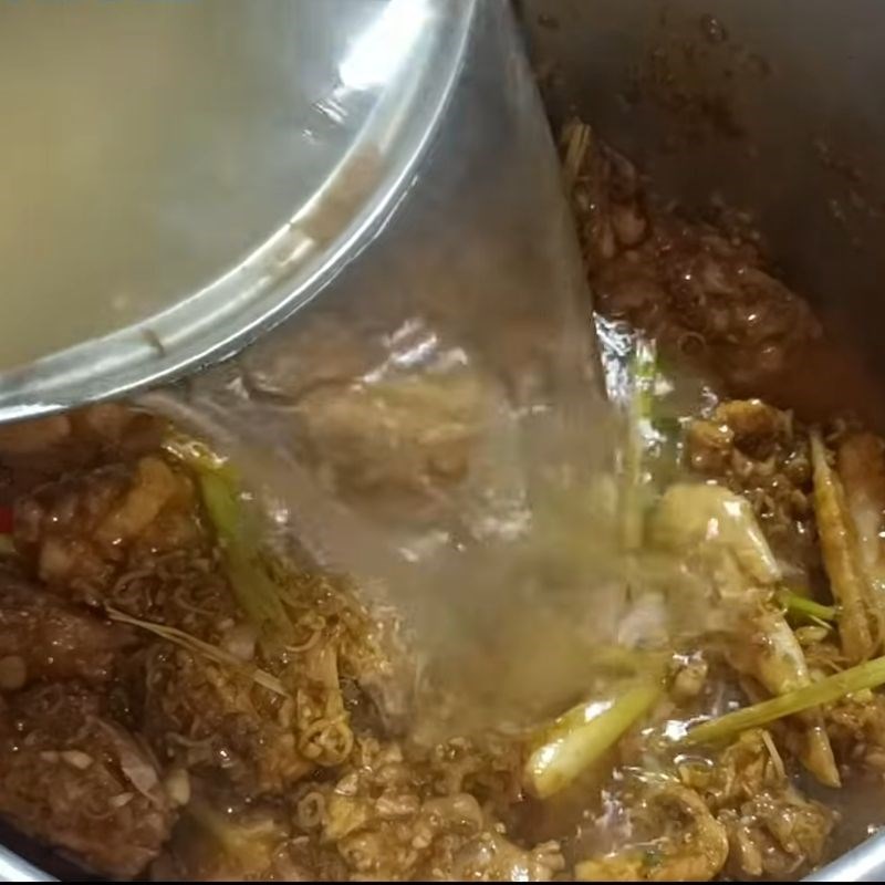 Bước 1 Xào và hầm gà giả cầy miền Tây gà giả cầy miền Tây