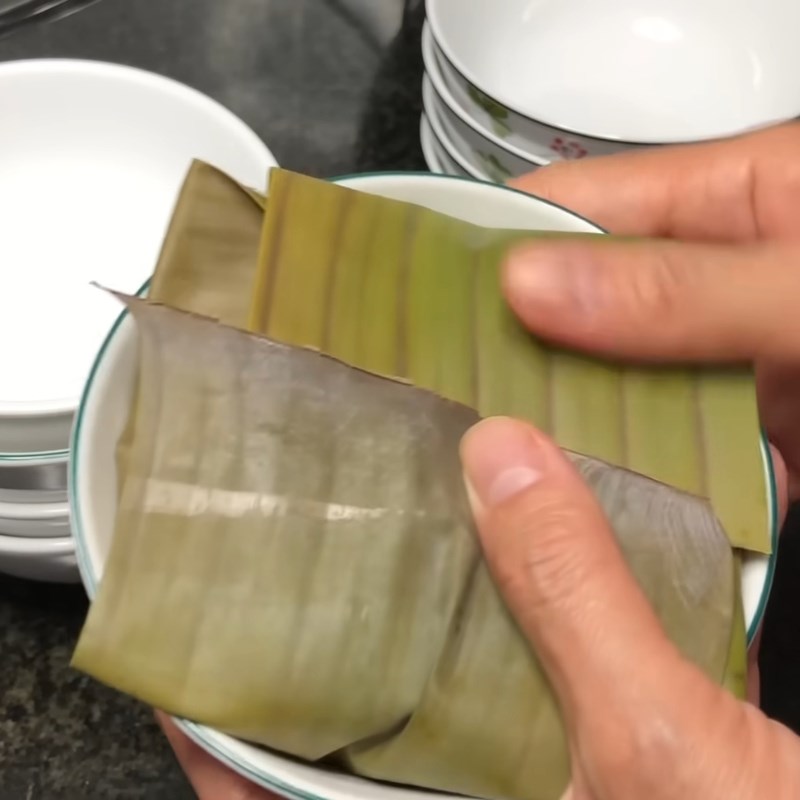 Bước 6 Đóng bánh giò tiện lợi Bánh giò