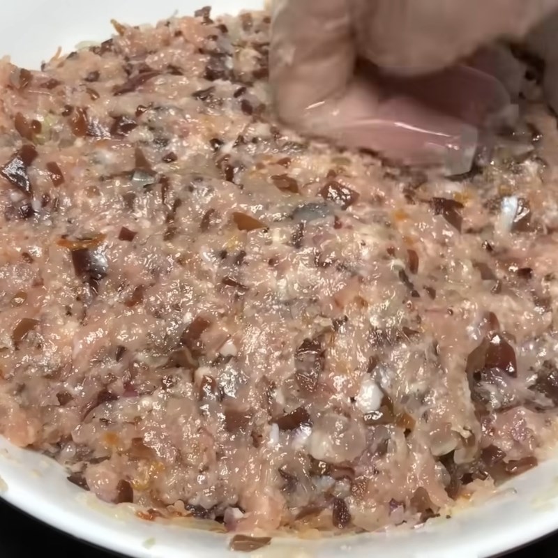 Bước 4 Trộn nhân bánh giò đậm đà Bánh giò
