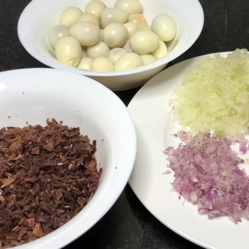 Bước 2 Sơ chế và chuẩn bị nhân bánh giò Bánh giò