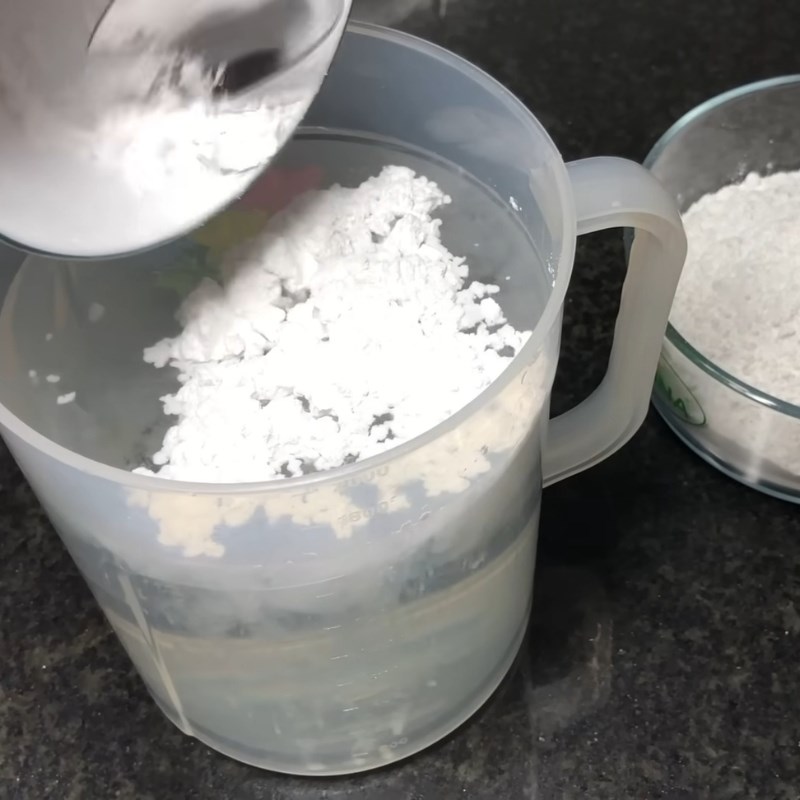 Bước 1 Pha bột bánh giò chuẩn tỷ lệ Bánh giò